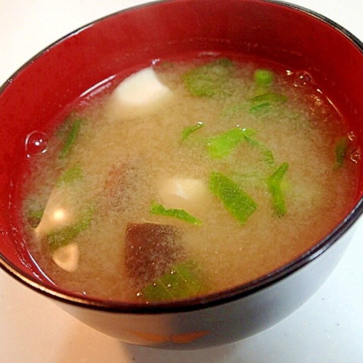 エリンギと玉葱とアイスプラントの貝だし味噌汁 レシピ 作り方 By ぷ みぃまま 楽天レシピ エリンギと玉葱とアイスプラントの貝だし味噌汁 レシピ 作り方 By ぷ みぃまま 楽天レシピ